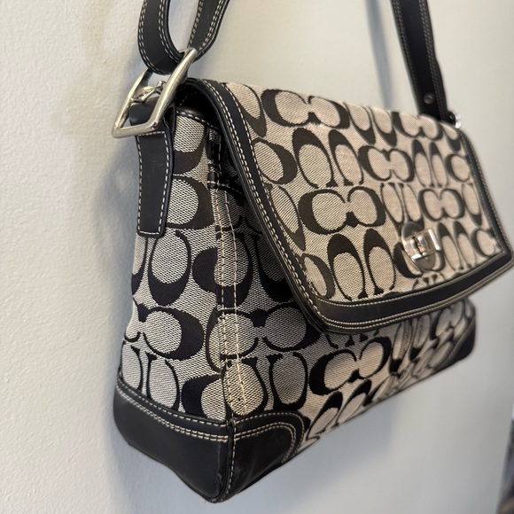 Y2K Coach Hampton Social Signature Flap Shoulder Bag - Picture 7 of 16